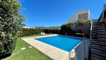 Resa Estates Ibiza te koop for sale townhouse cala tarida pool.jpeg